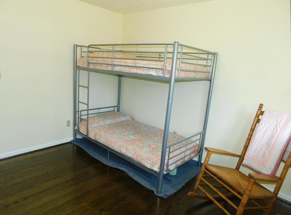 3269 Pitzer Road Roanoke, VA 24014 - Photo 26 of 33 Bedroom 3