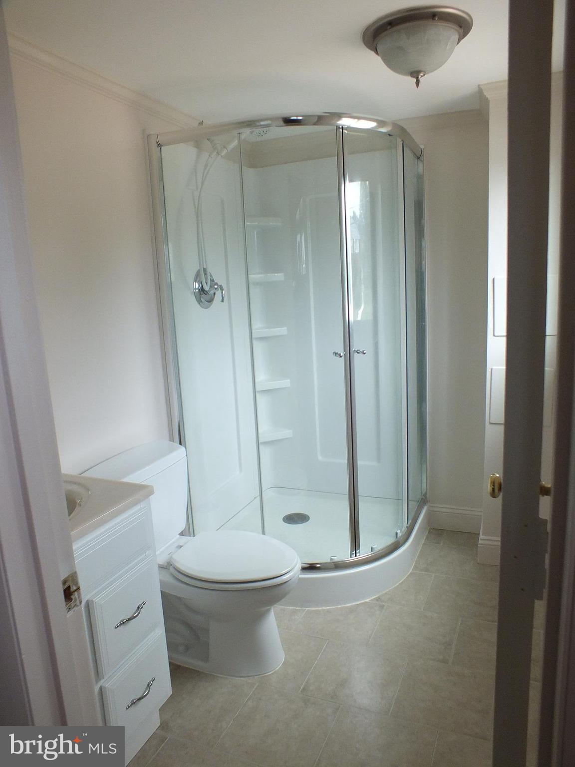 3801 Towanda Road Alexandria, VA 22303 - Photo 3 of 11 Bath