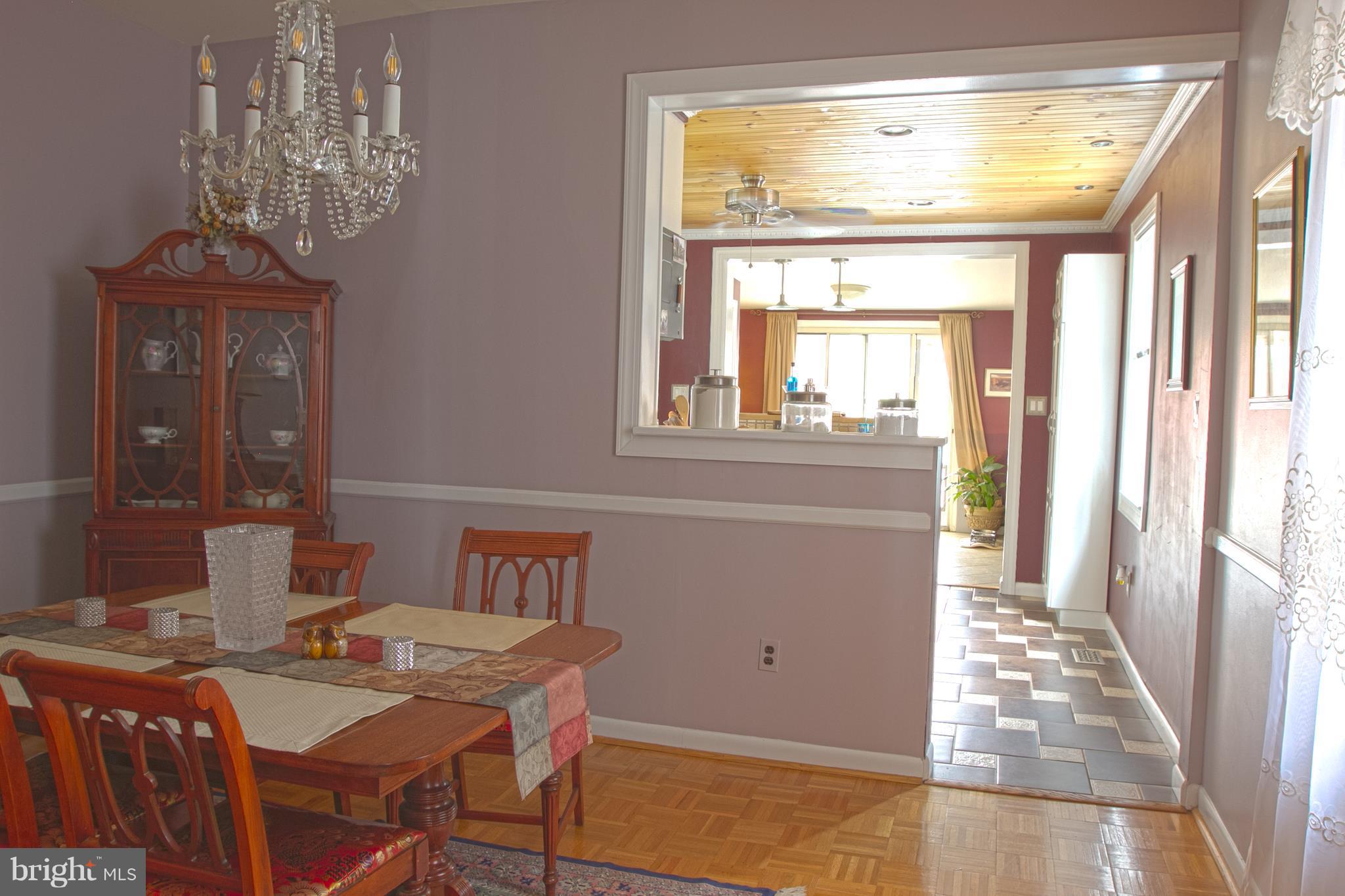 4616 Schenley Road Baltimore, MD 21210 - Photo 9 of 30 Dining Room