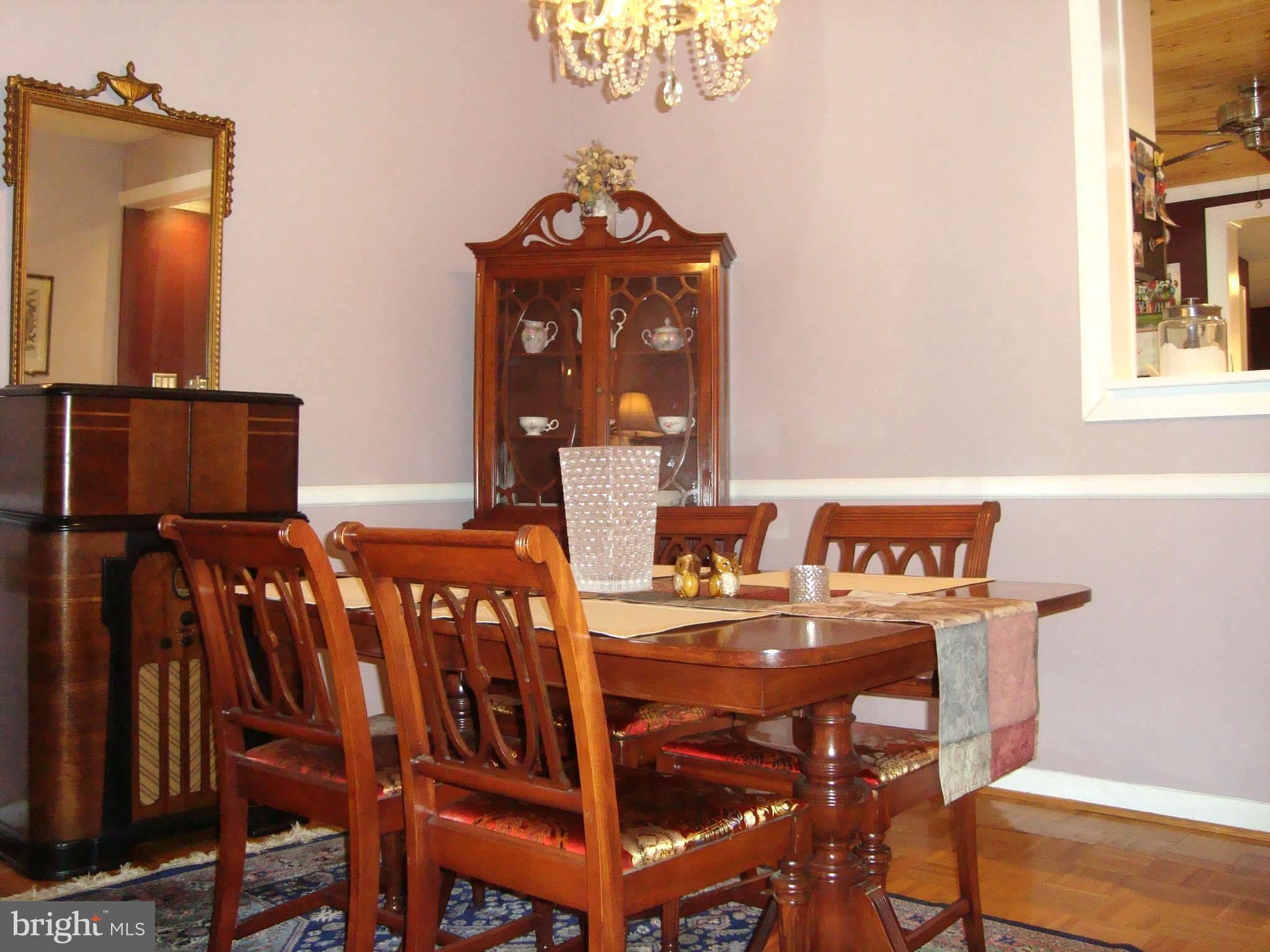 4616 Schenley Road Baltimore, MD 21210 - Photo 10 of 30 Dining Room