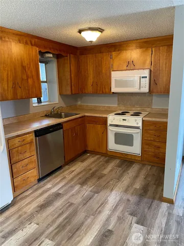 $1,995 | 800 Northwest 62nd Street, Unit 804 5, Seattle, WA 98107