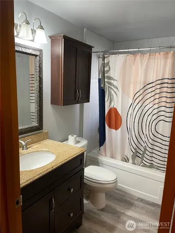 $1,995 | 800 Northwest 62nd Street, Unit 804 5, Seattle, WA 98107