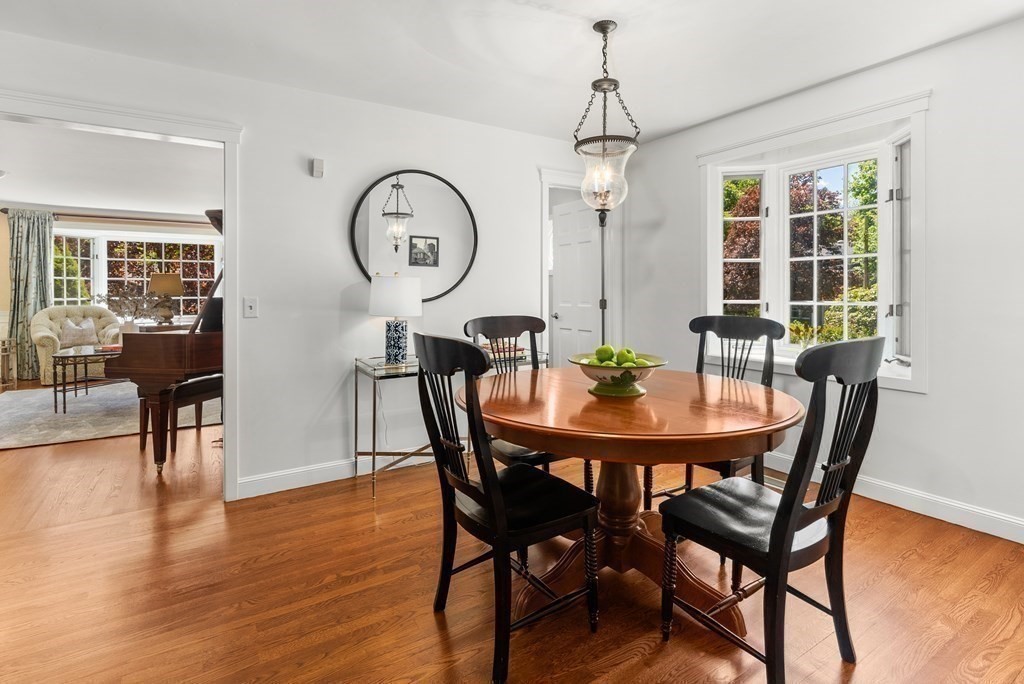 27 Dean Road Weston, MA 02493 - Photo 17 of 41