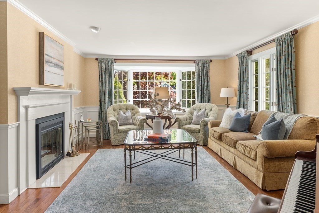 27 Dean Road Weston, MA 02493 - Photo 18 of 41