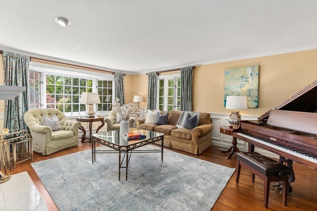 27 Dean Road Weston, MA 02493 - Photo 19 of 41