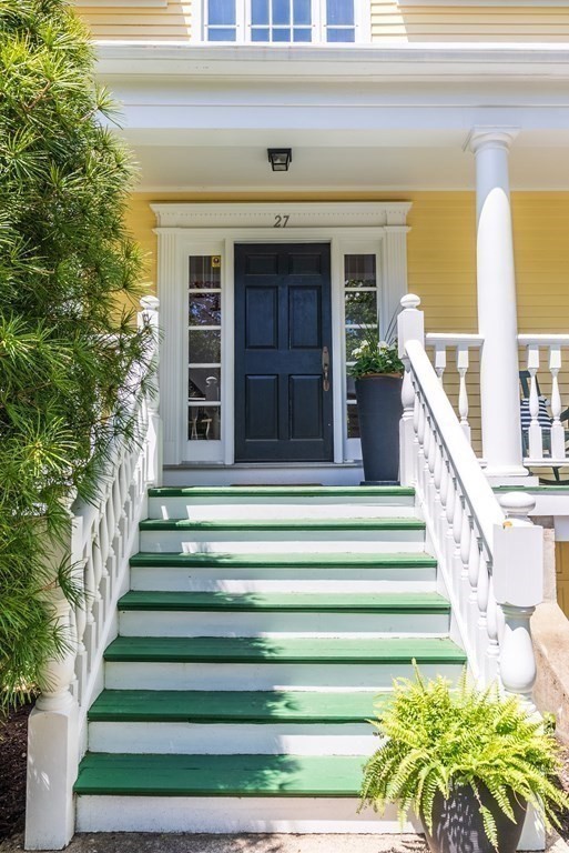 27 Dean Road Weston, MA 02493 - Photo 4 of 41