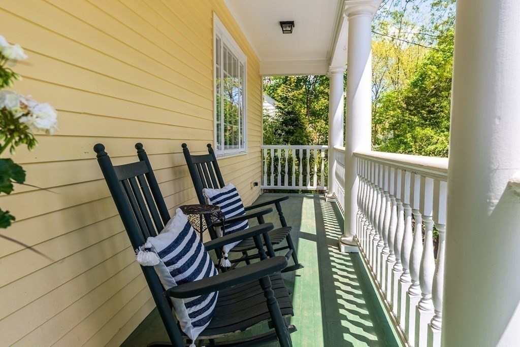 27 Dean Road Weston, MA 02493 - Photo 5 of 41