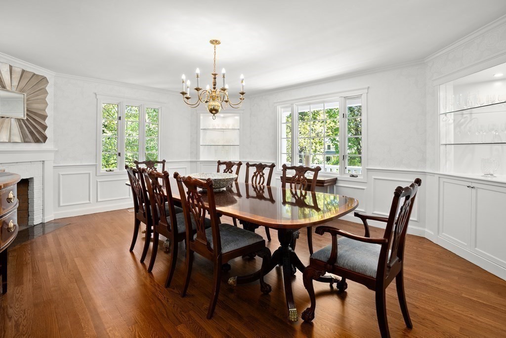 27 Dean Road Weston, MA 02493 - Photo 9 of 41