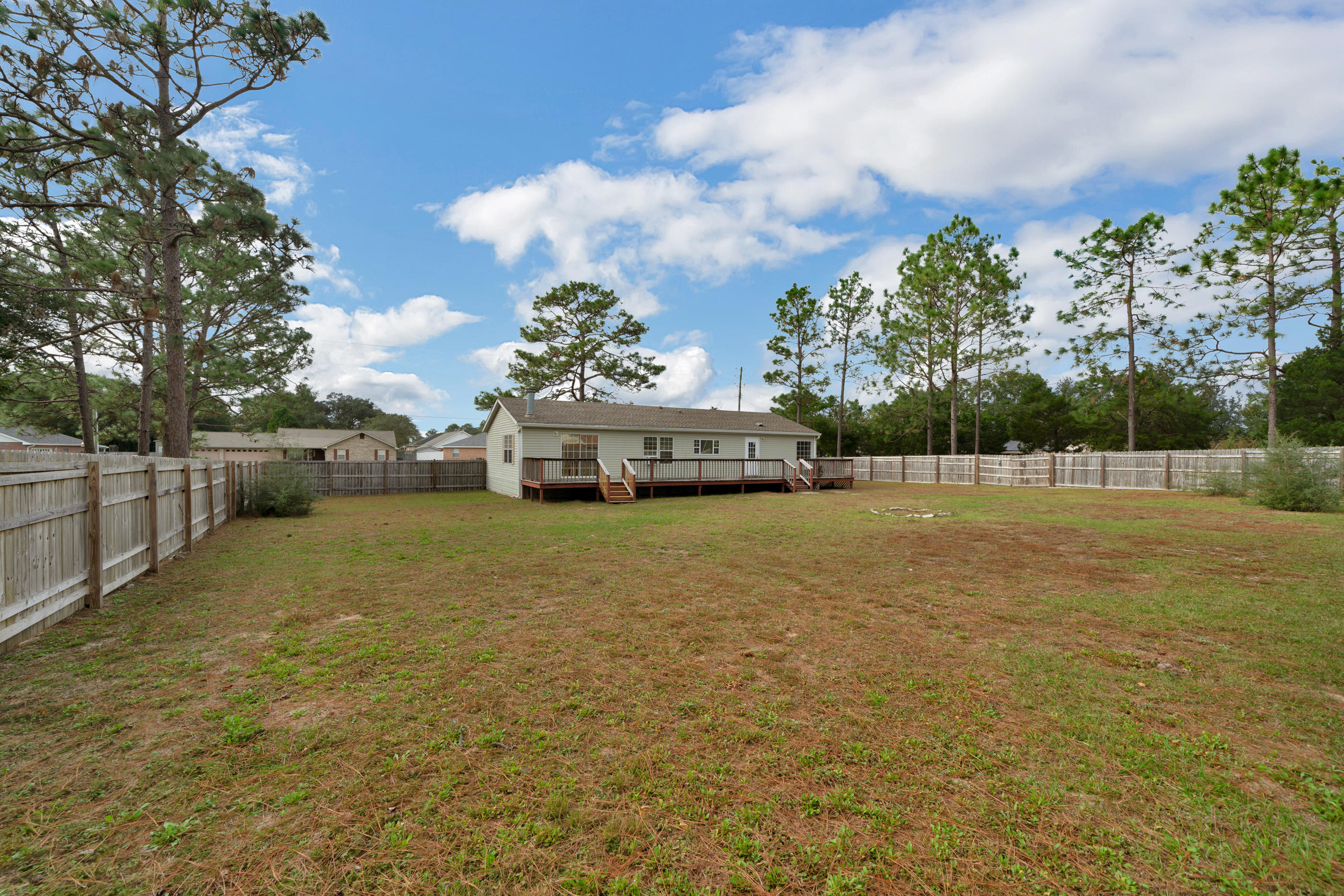 5395 Hillcrest Road Crestview, FL 32539 - Photo 33 of 37 DSC07144