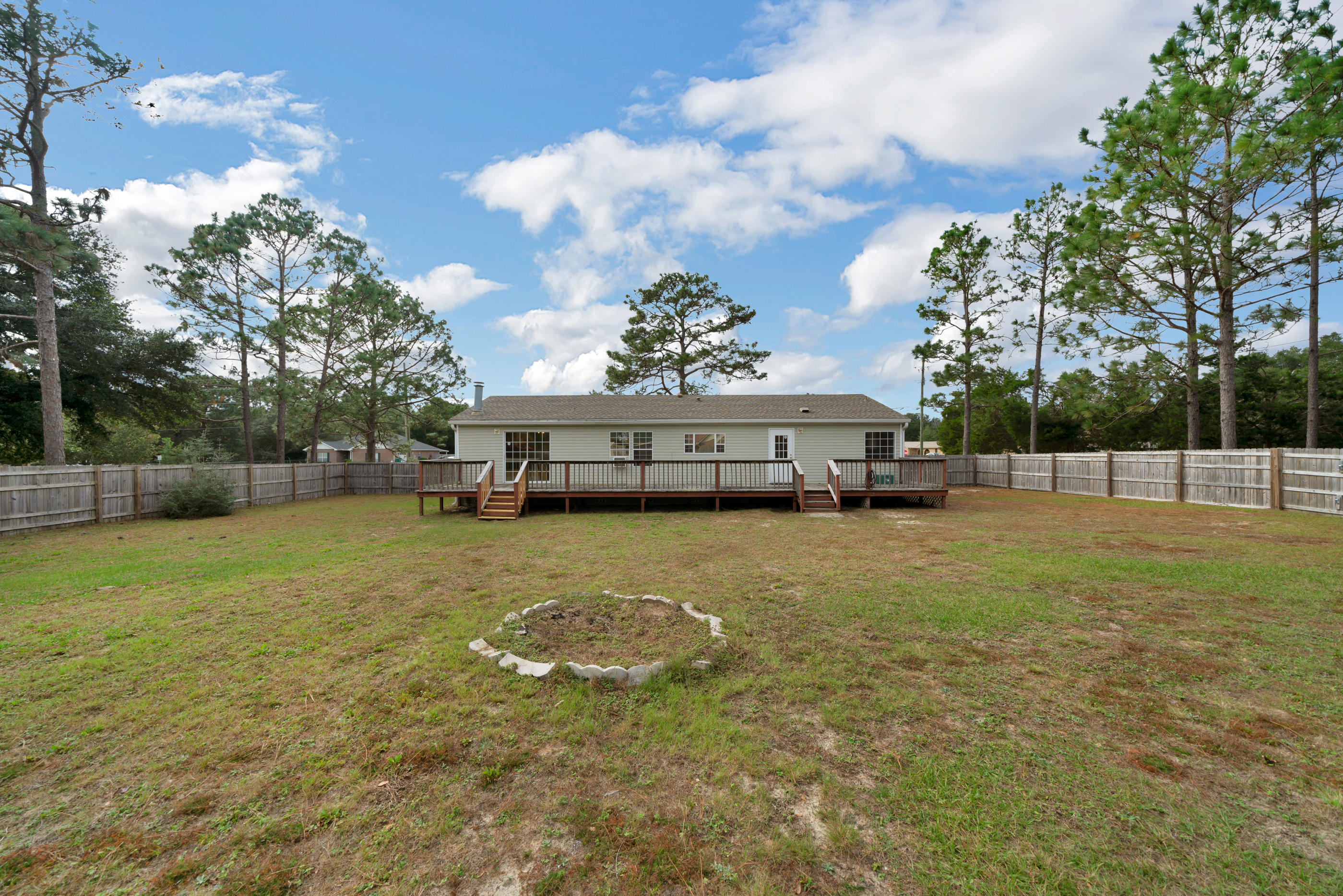 5395 Hillcrest Road Crestview, FL 32539 - Photo 34 of 37 DSC07147