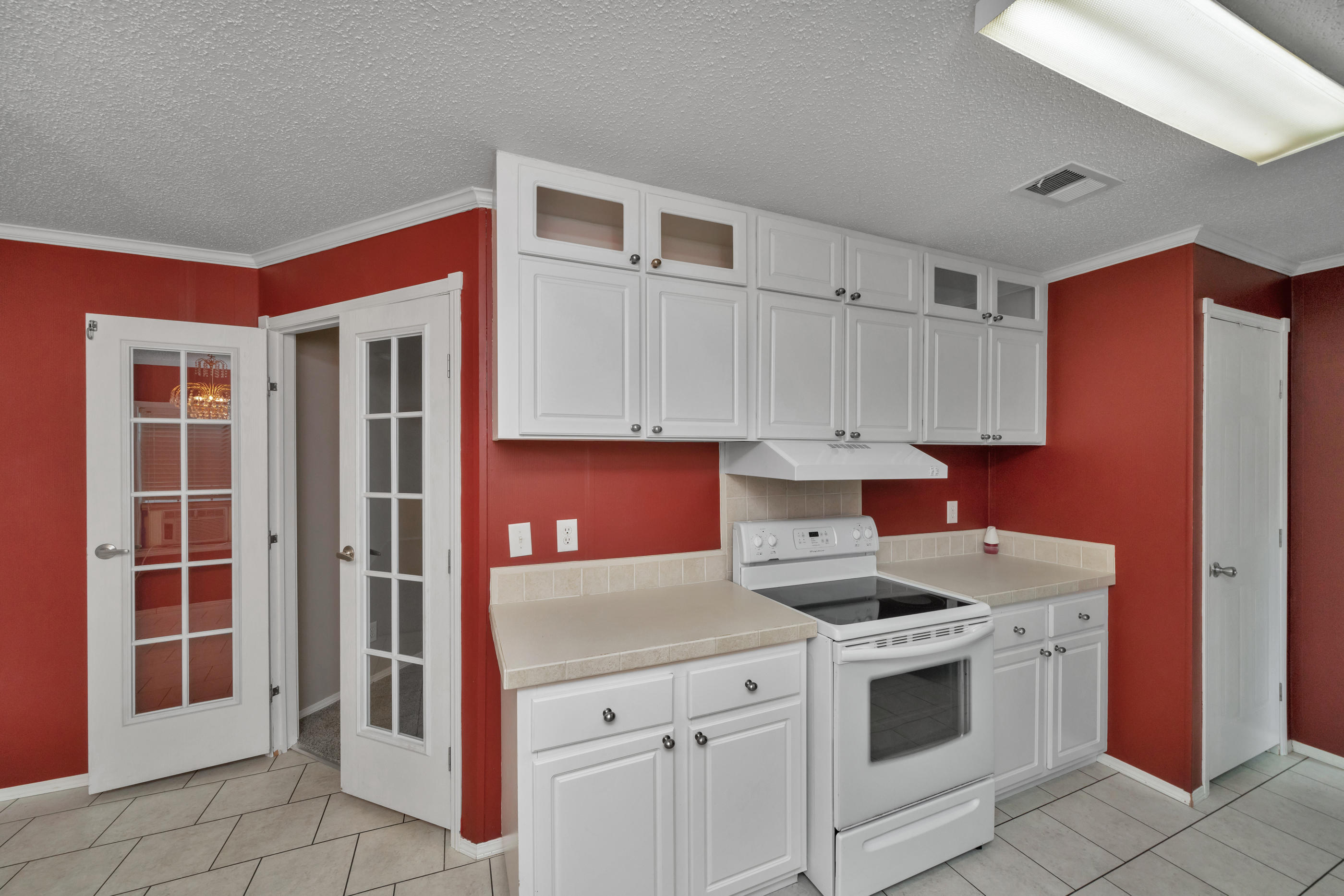 5395 Hillcrest Road Crestview, FL 32539 - Photo 9 of 37 DSC07153
