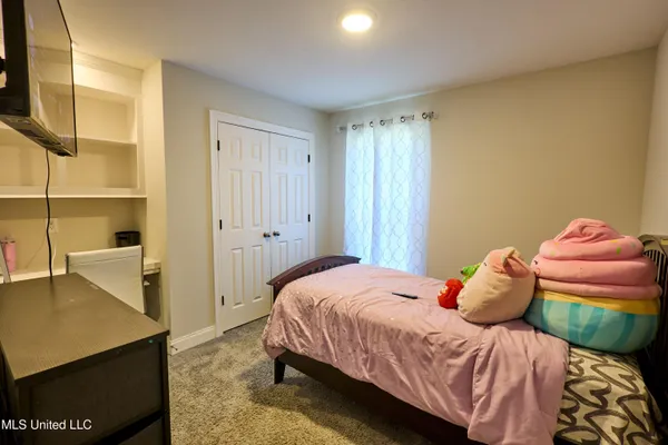 $285,000 | 115 Rotherfield Place, Canton, MS 39046