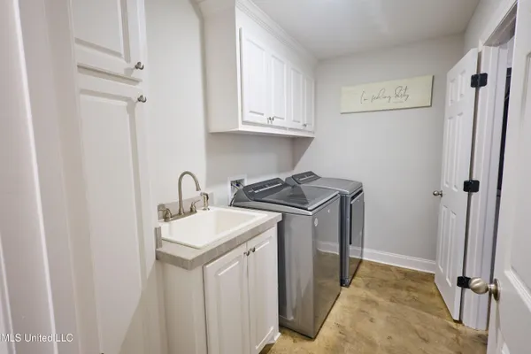 $285,000 | 115 Rotherfield Place, Canton, MS 39046