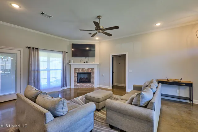 $287,000 | 115 Rotherfield Place, Canton, MS 39046