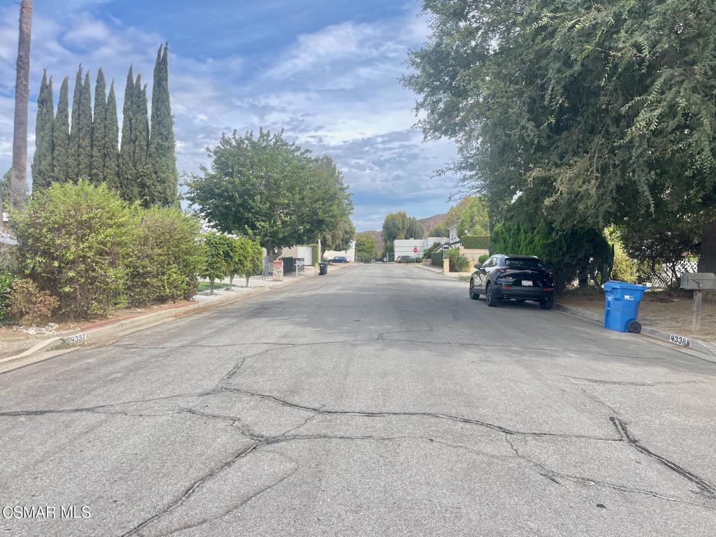 4327 Lou Drive Simi Valley, CA 93063 - Photo 24 of 25