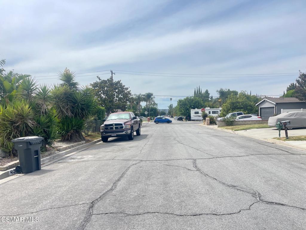 4327 Lou Drive Simi Valley, CA 93063 - Photo 25 of 25