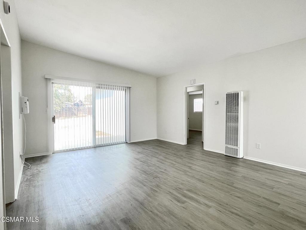 4327 Lou Drive Simi Valley, CA 93063 - Photo 4 of 25