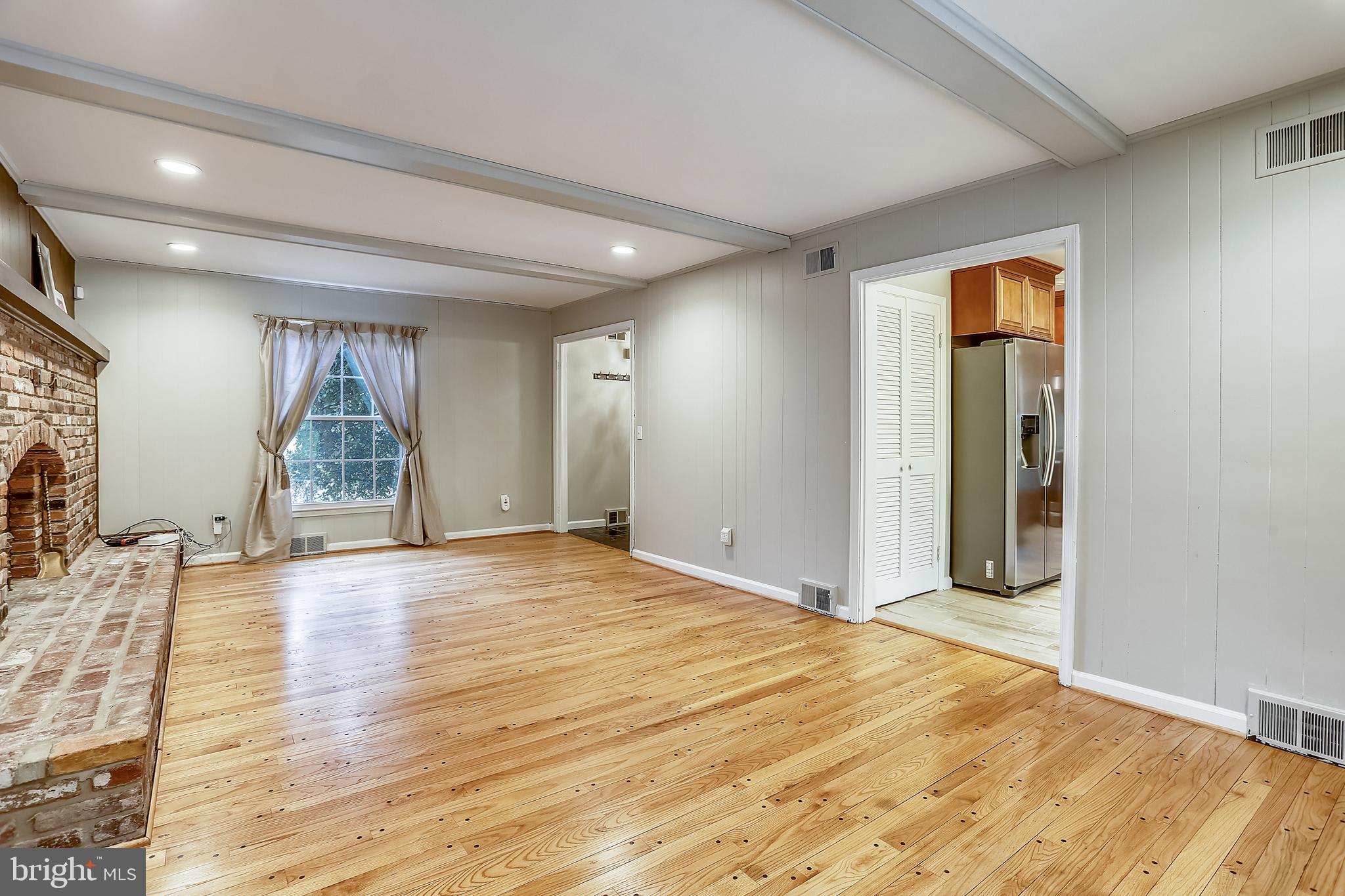 11014 Gainsborough Road Potomac, MD 20854 - Photo 11 of 51 Gallery Image 11