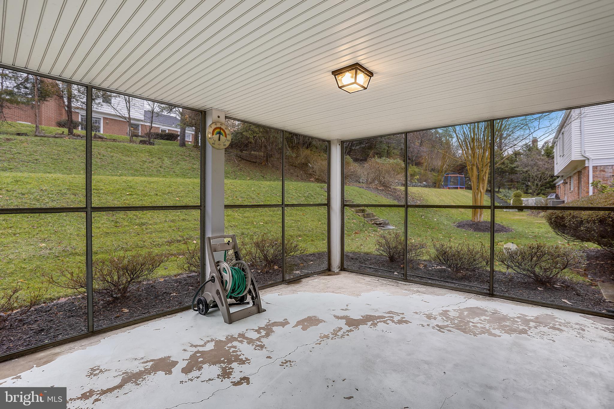 11014 Gainsborough Road Potomac, MD 20854 - Photo 12 of 51 Gallery Image 12