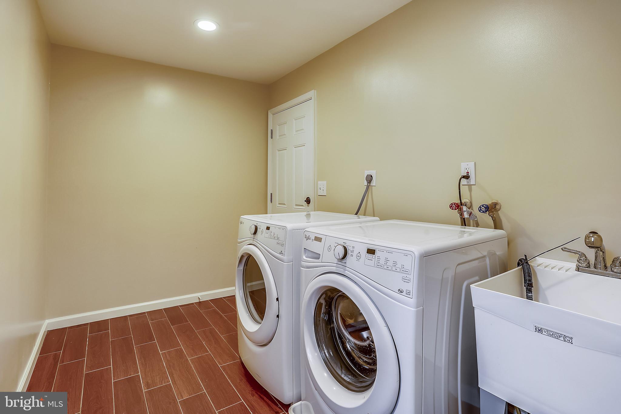 11014 Gainsborough Road Potomac, MD 20854 - Photo 13 of 51 Gallery Image 13