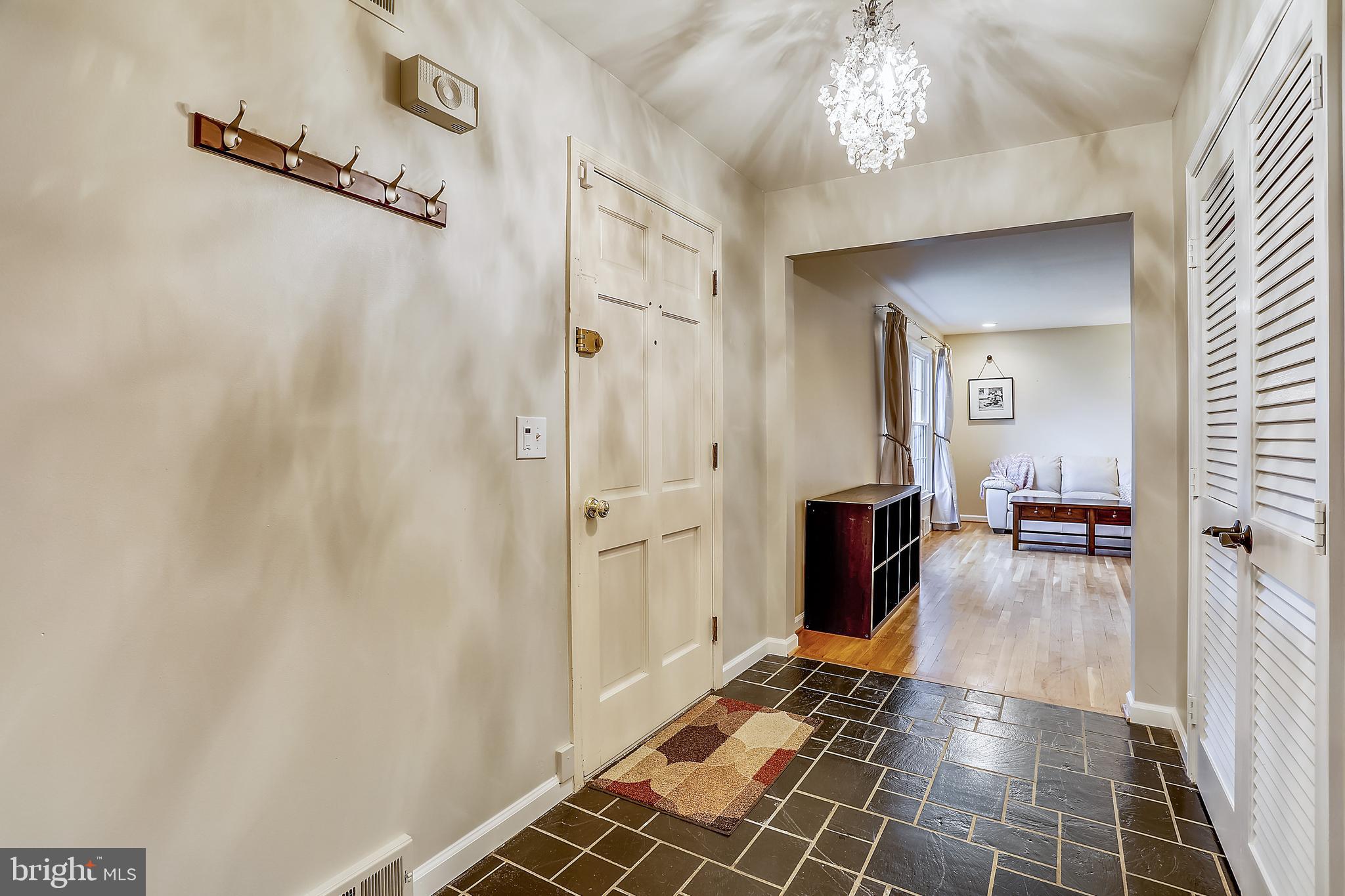 11014 Gainsborough Road Potomac, MD 20854 - Photo 17 of 51 Gallery Image 17