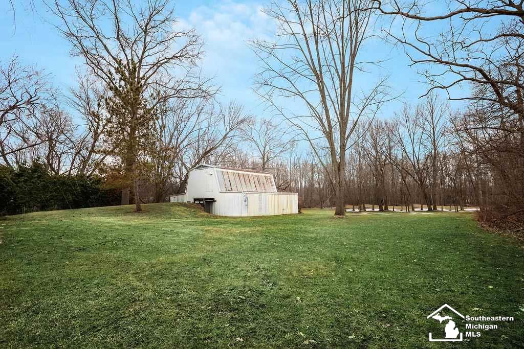 8466 Secor Road Lambertville, MI 48144 - Photo 32 of 36 Gallery Image 32