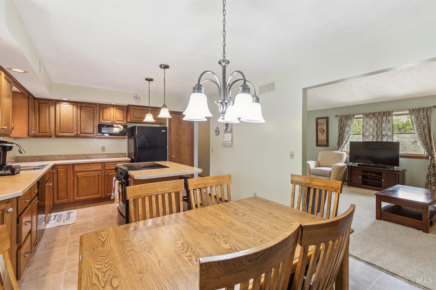 2941 Kleeman Road Cincinnati, OH 45211 - Photo 13 of 35