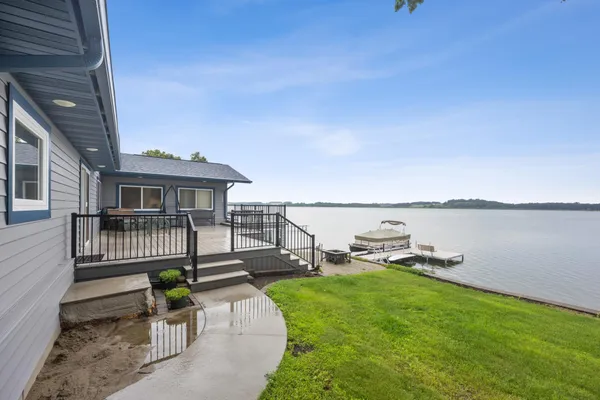 $760,000 | 43951 Percheron Loop, Pelican Rapids, MN 56572