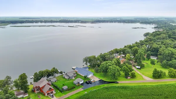 $760,000 | 43951 Percheron Loop, Pelican Rapids, MN 56572