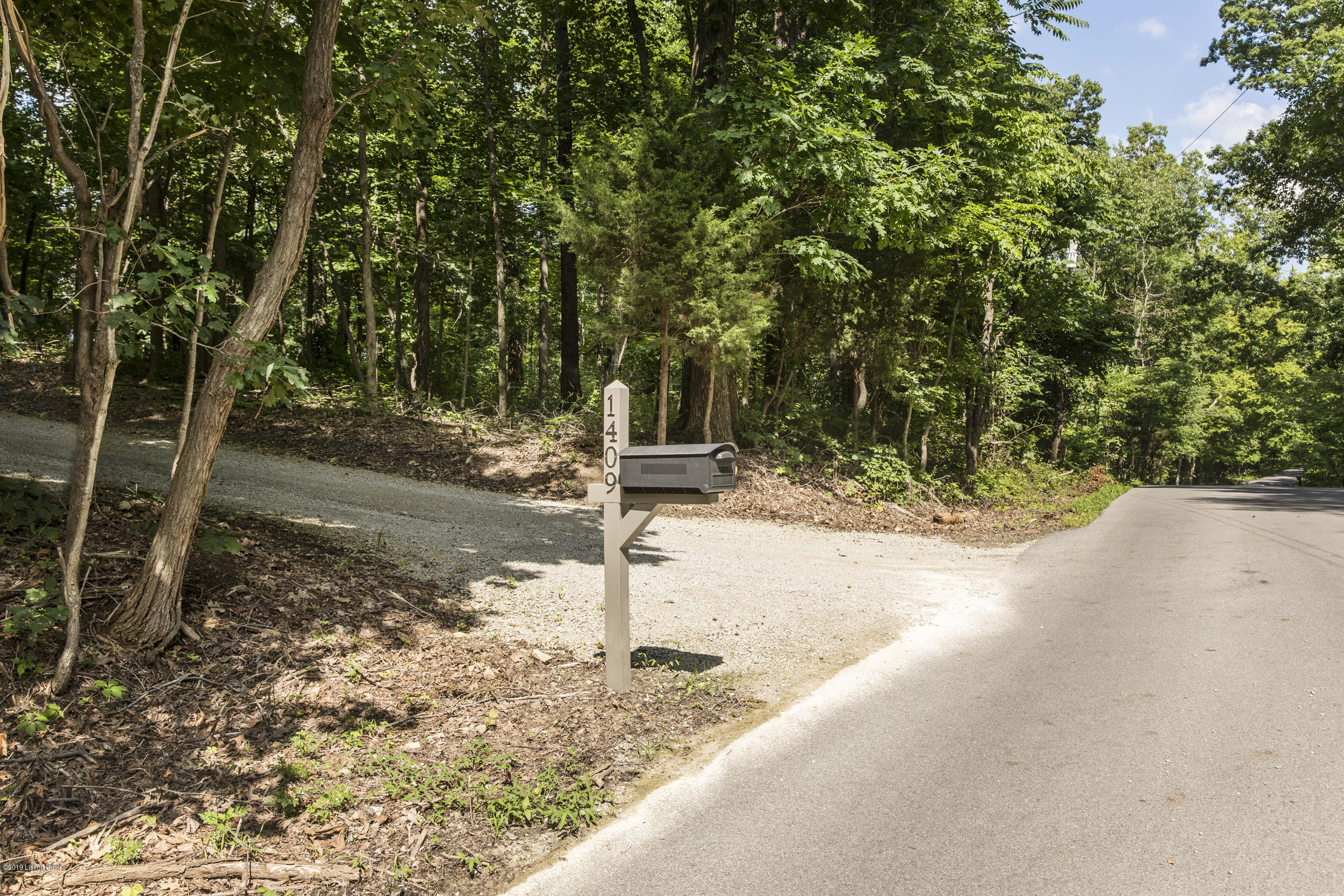 1409 Rebel Ridge Road La Grange, KY 40031 - Photo 62 of 62 62-driveway entrance