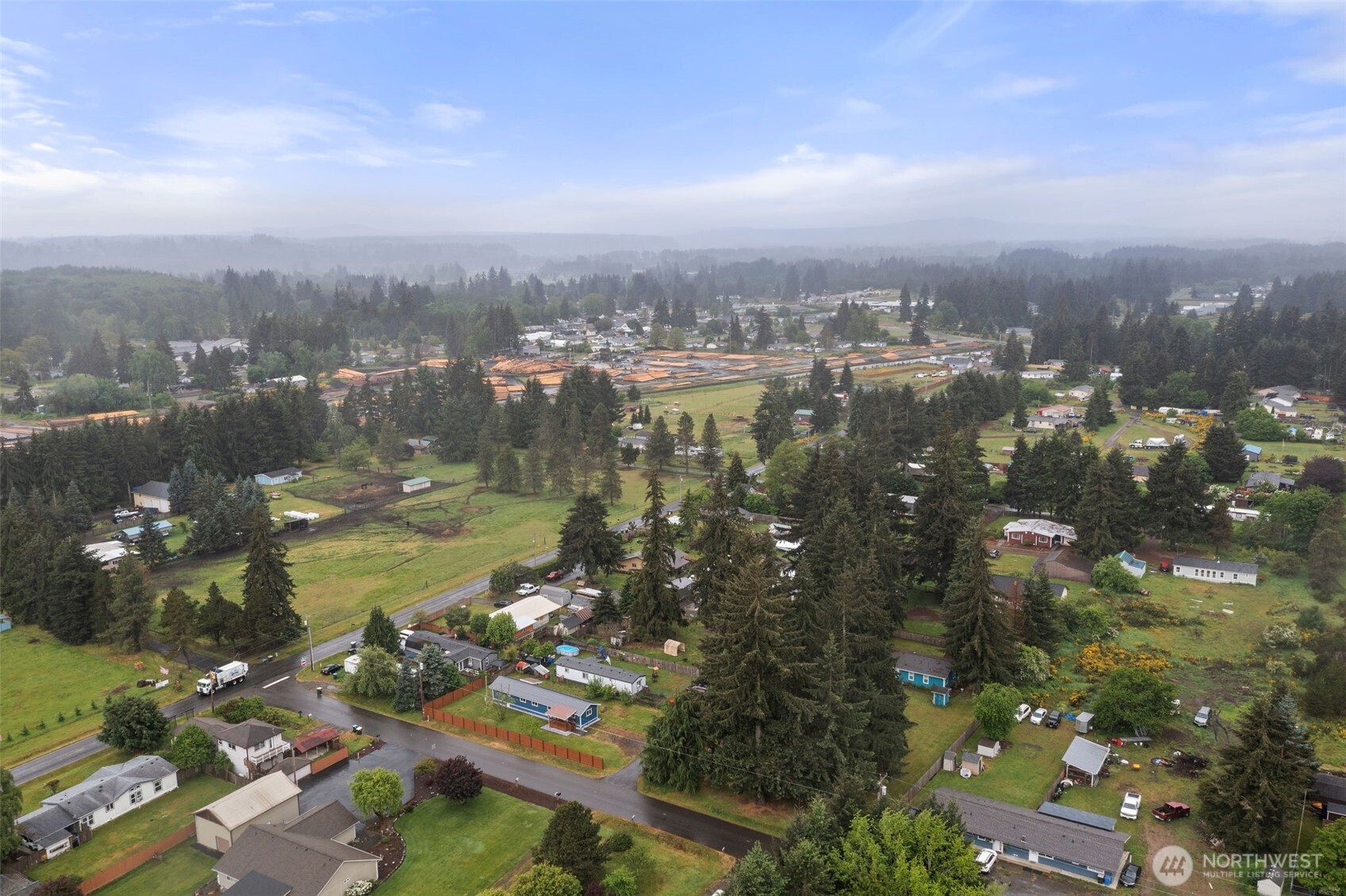 18011 Jordan Street Southwest Rochester, WA 98579 - Photo 5 of 29