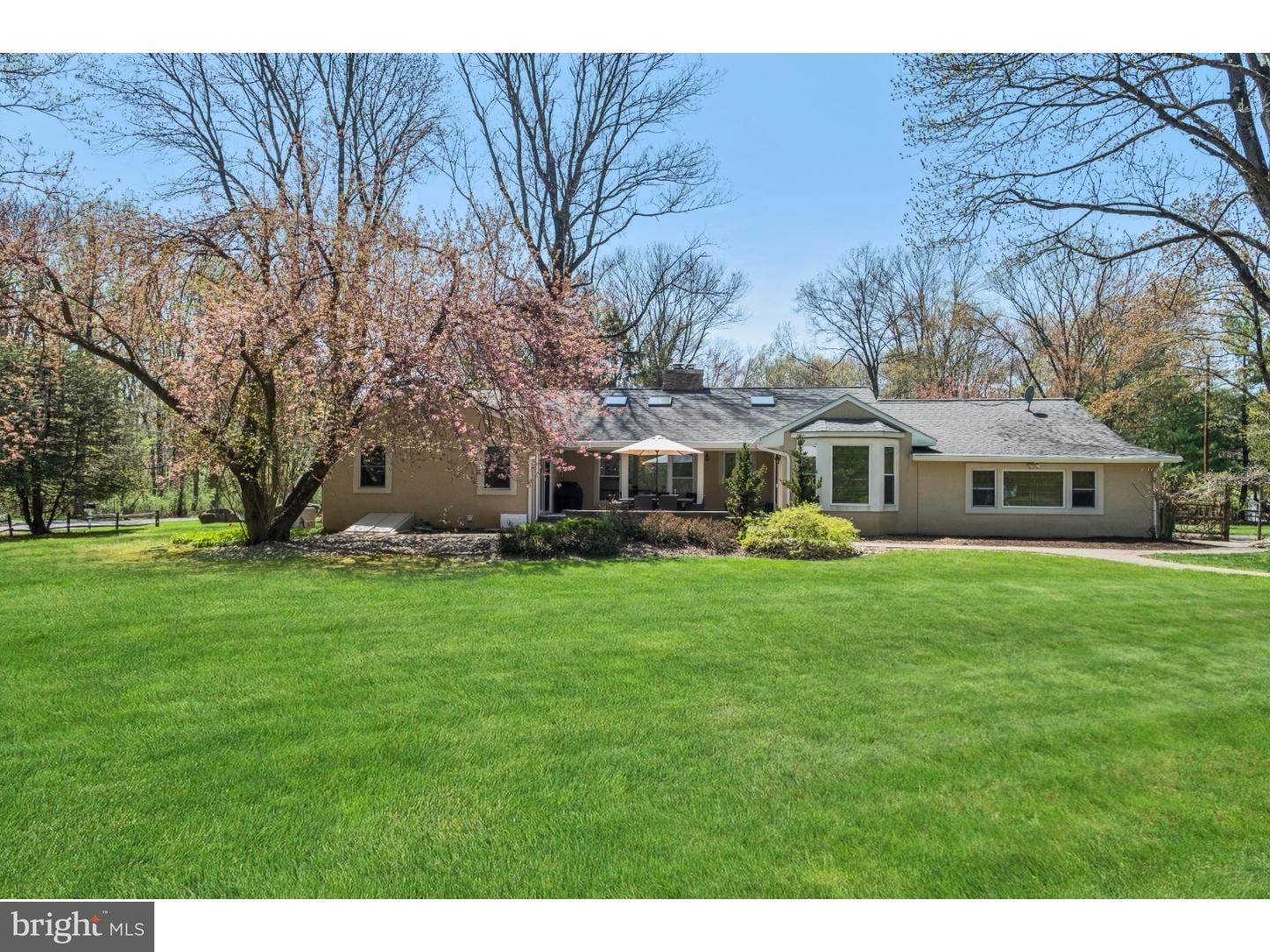 171 Ridgeview Circle Princeton, NJ 08540 - Photo 25 of 25 Rear view of home