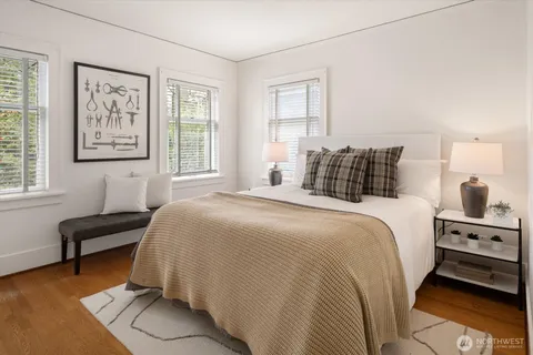 $1,299,999 | 5701 30th Avenue Northeast, Seattle, WA 98105