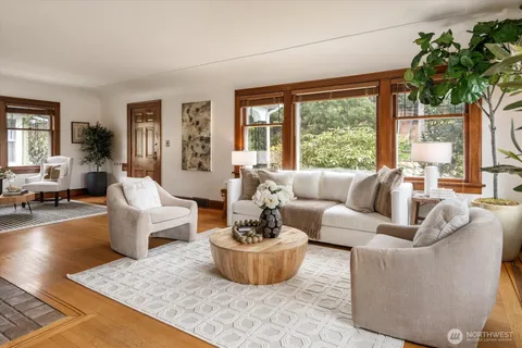 $1,299,999 | 5701 30th Avenue Northeast, Seattle, WA 98105