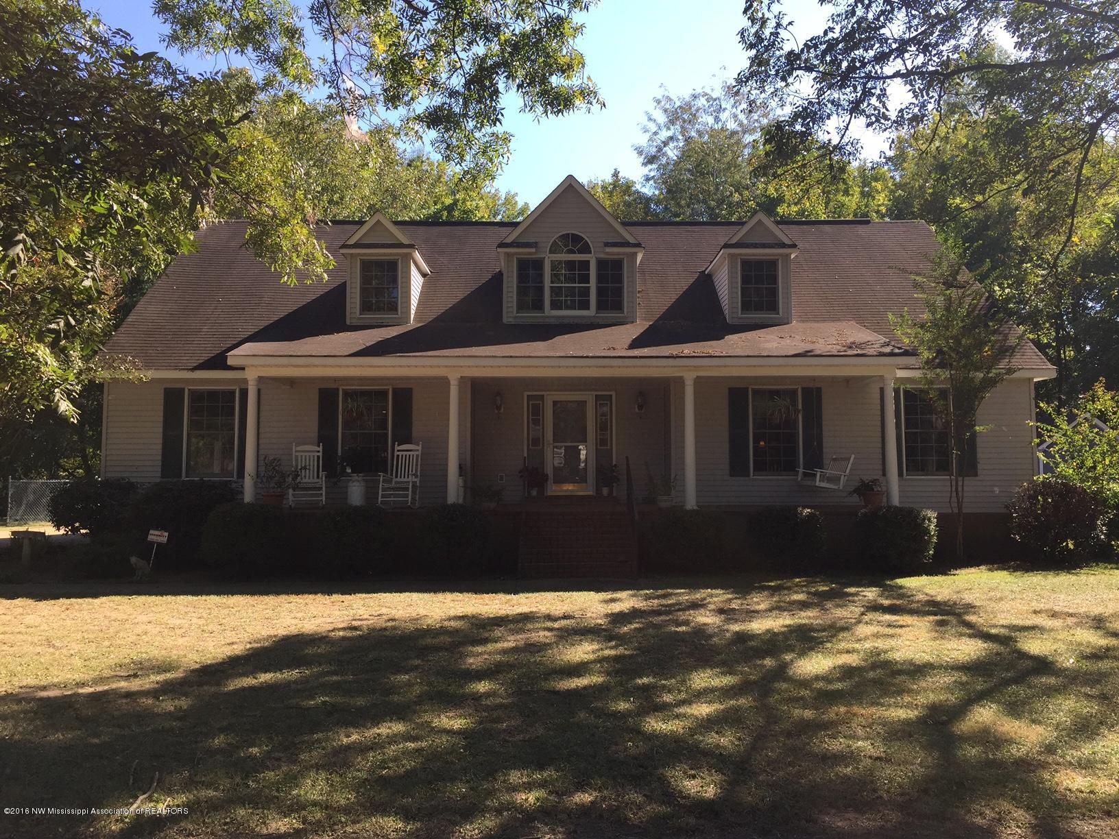 339 Ruffin Drive Sardis, MS 38666 - Photo 1 of 20 IMG_5826