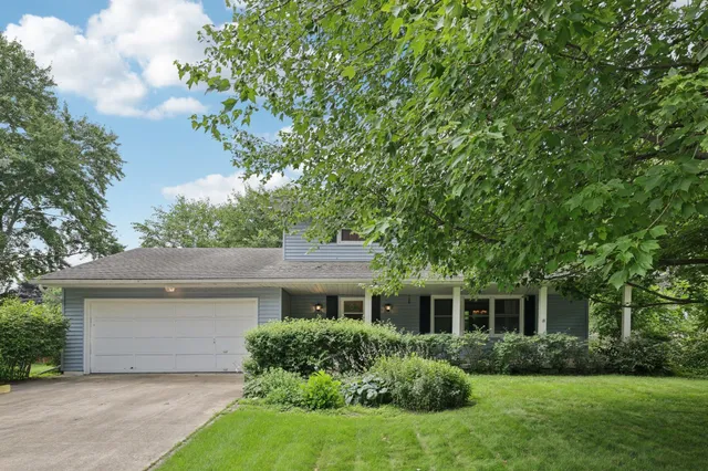 149 Lakeshore Terrace, Beaver Dam, WI 53916