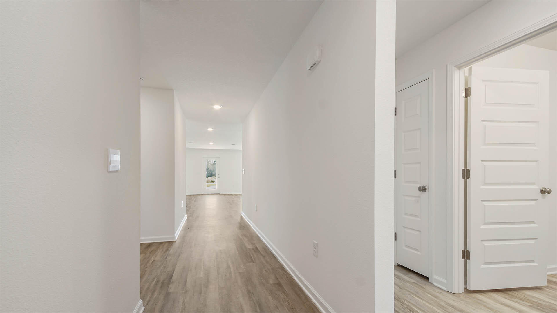 59 Foxtrail Run Freeport, FL 32439 - Photo 2 of 20 a view of hallway with wooden floor
