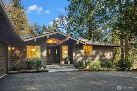 $1,698,000 | 2836 241st Avenue Southeast, Sammamish, WA 98075