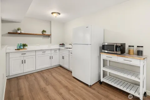 $1,698,000 | 2836 241st Avenue Southeast, Sammamish, WA 98075