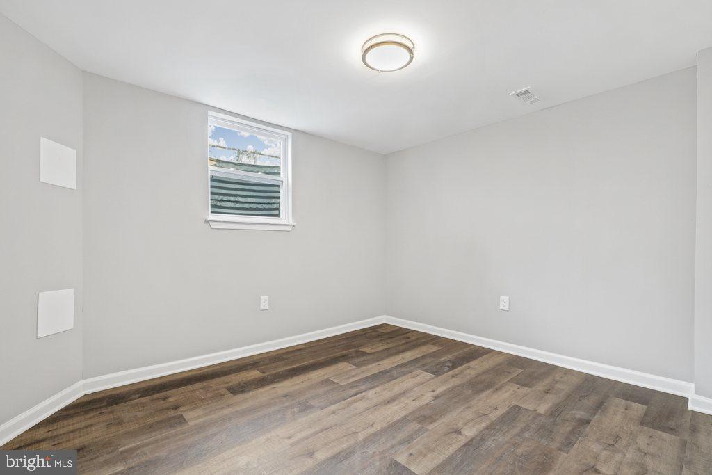 10146 Sutherland Road Silver Spring, MD 20901 - Photo 24 of 39 Bedroom #4