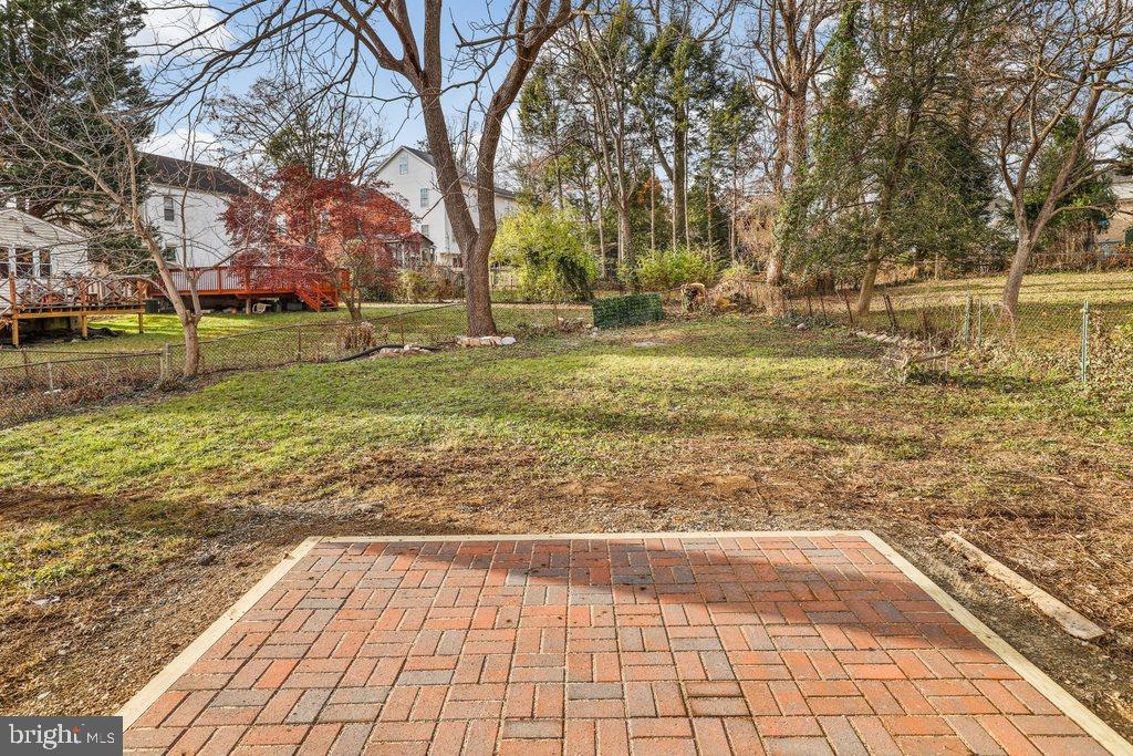 10146 Sutherland Road Silver Spring, MD 20901 - Photo 31 of 39 Perfect for your summer BBQ!