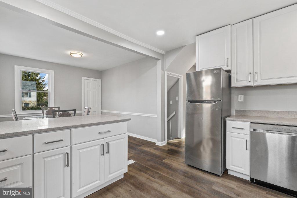 10146 Sutherland Road Silver Spring, MD 20901 - Photo 10 of 39 Stainless steel appliances