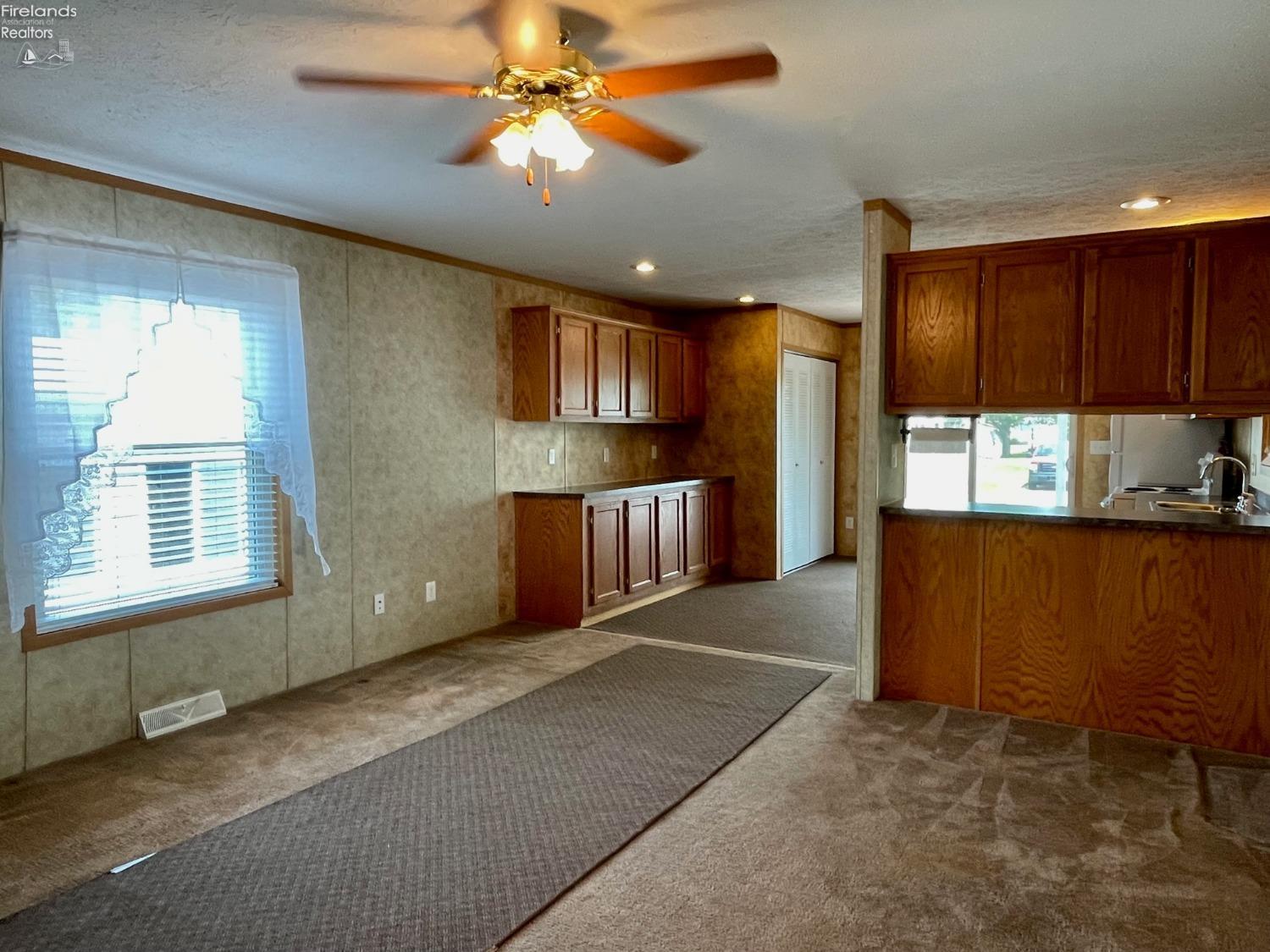 4012 Venice Road Sandusky, OH 44870 - Photo 5 of 23 Gallery Image 5