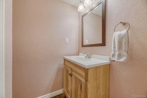 $384,900 | 11449 West 17th Place, Lakewood, CO 80215