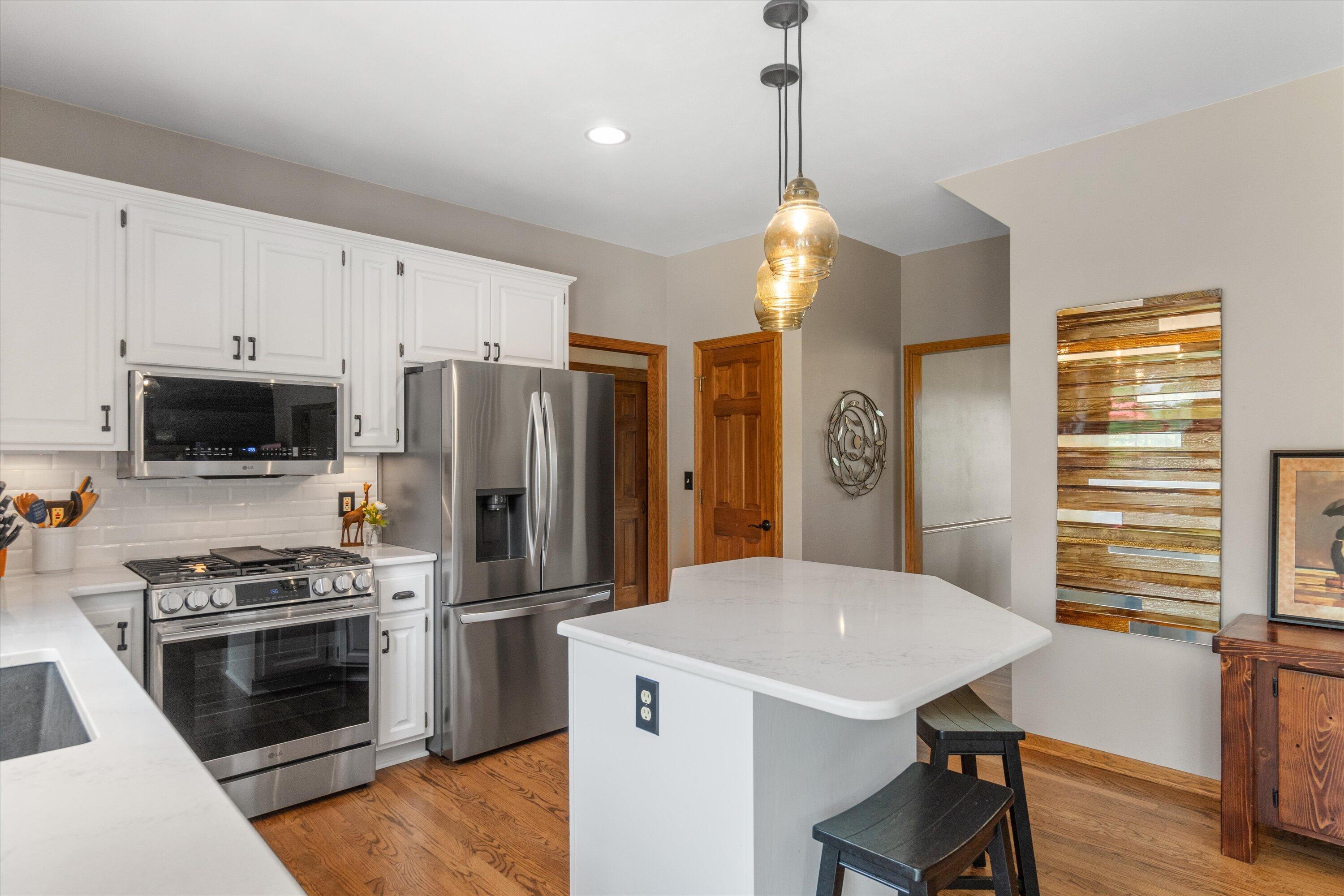 W278N5356 Hanover Hill Road Lisbon, WI 53089 - Photo 23 of 64 32-DSC07021