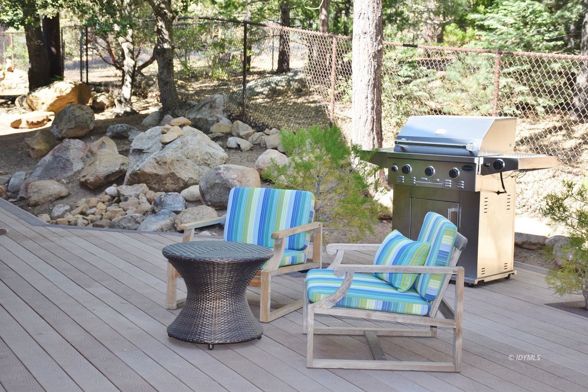 25470 Rimrock Road Idyllwild, CA 92549 - Photo 13 of 37 B.B.Q AREA