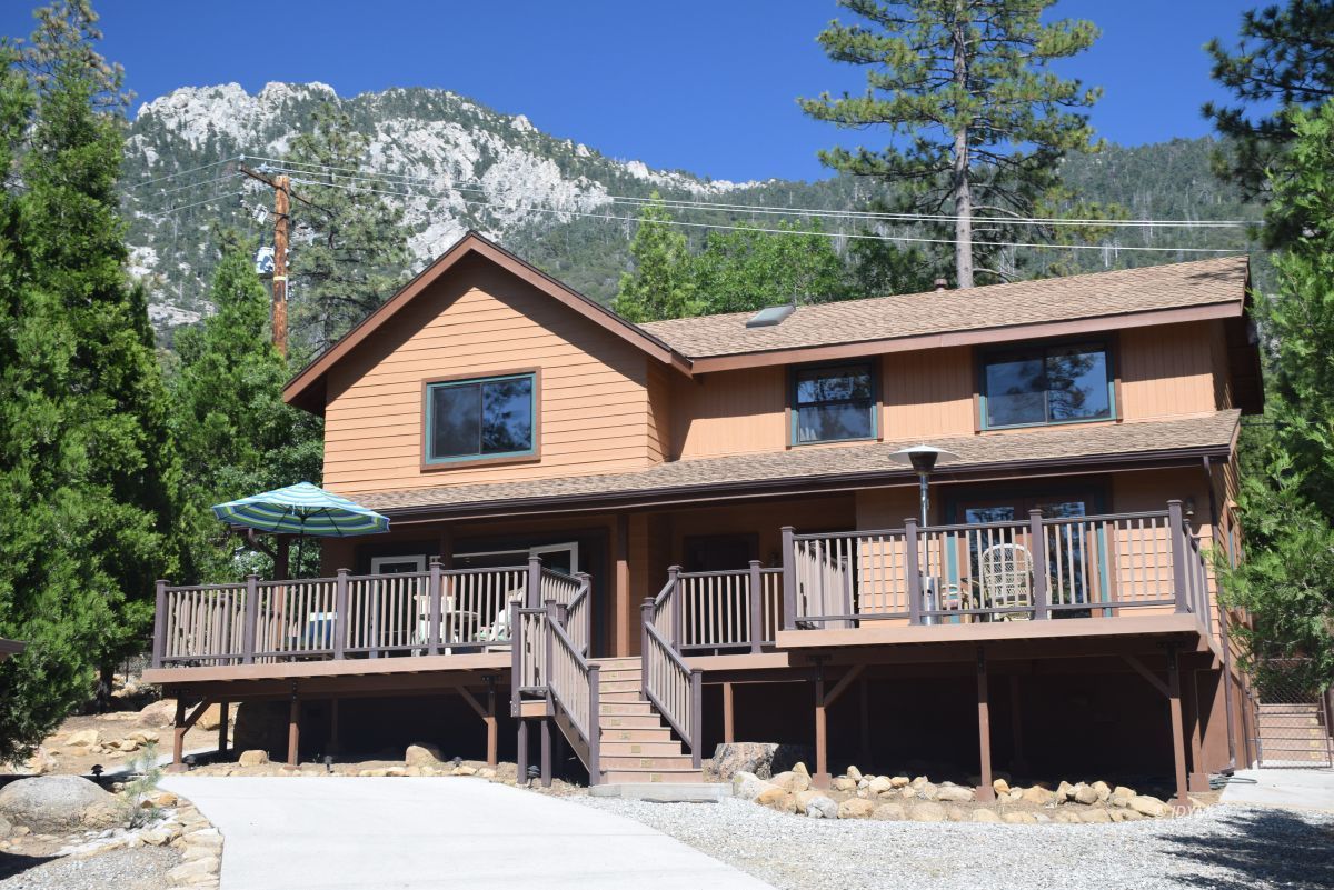 25470 Rimrock Road Idyllwild, CA 92549 - Photo 2 of 37 LARGE FRONT DECK