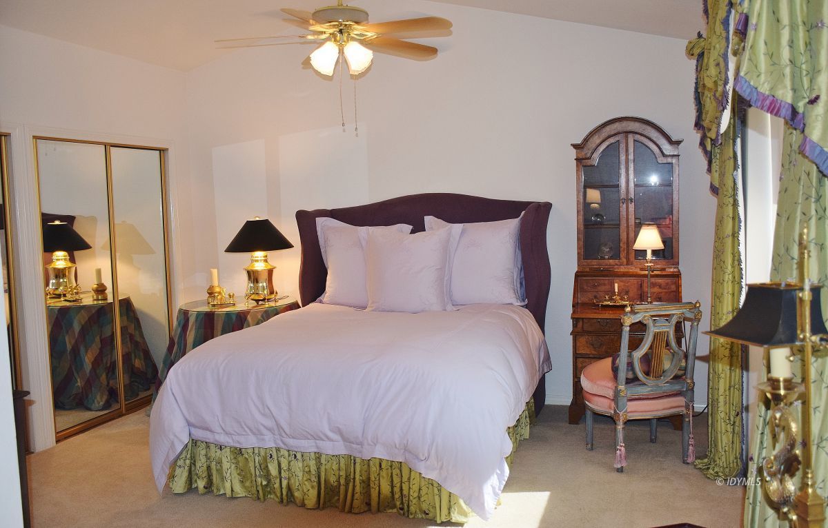 25470 Rimrock Road Idyllwild, CA 92549 - Photo 32 of 37 MASTER BEDROOM