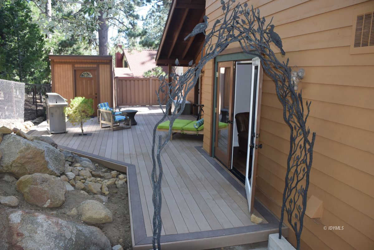 25470 Rimrock Road Idyllwild, CA 92549 - Photo 9 of 37 REAR DECK