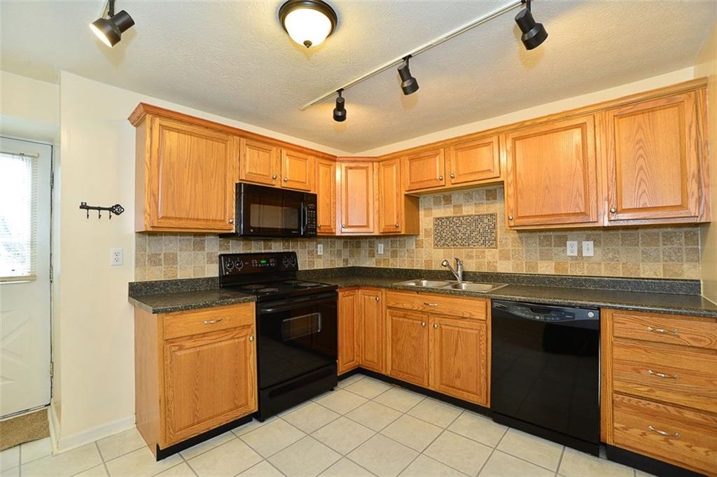 824 Ridge Road Bridgeville, PA 15017 - Photo 3 of 14 Gallery Image 3